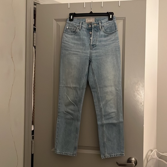 Everlane The '90s Cheeky Jean in Vintage Sunbleached Blue - Picture 3 of 5